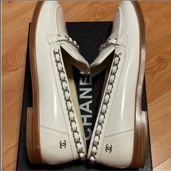 CHANEL Cream Loafers with Silver Chain Detail - Picture 3 of 8